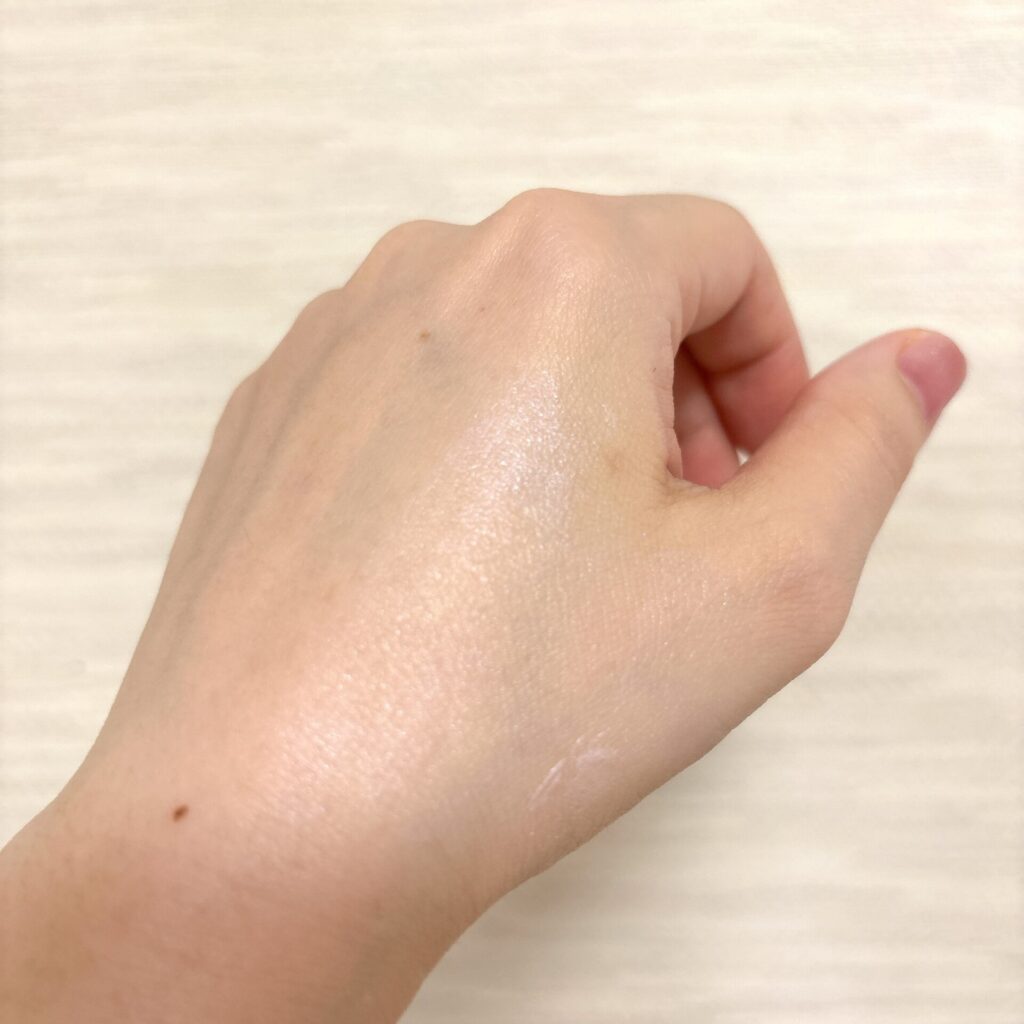 ミネラルインナートリートメントリキッドコンシーラー( SPF36+++)